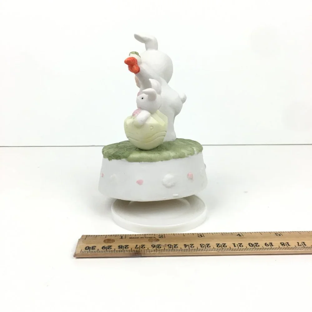 Vtg Easter‎ Bunny Rabbit Holiday Figurine Musical Revolving Child Pastel Colors